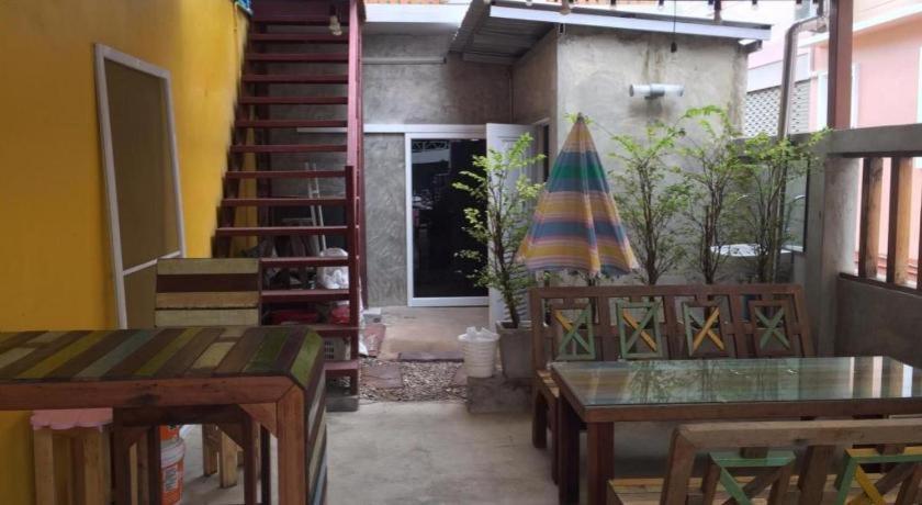 De Hostel Prachuap Khiri Khan Exteriör bild