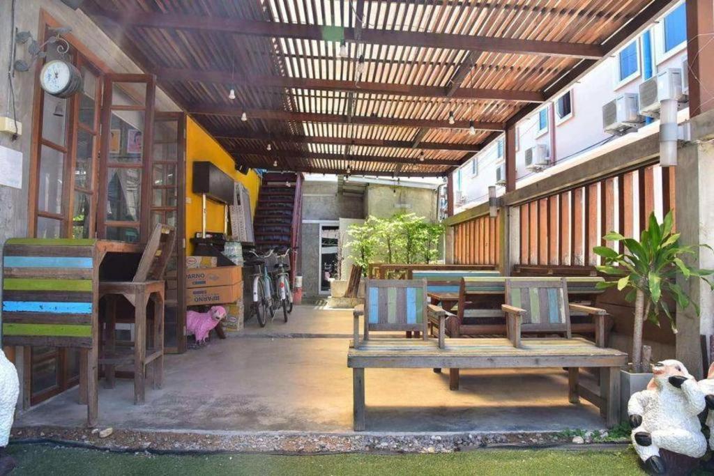 De Hostel Prachuap Khiri Khan Exteriör bild