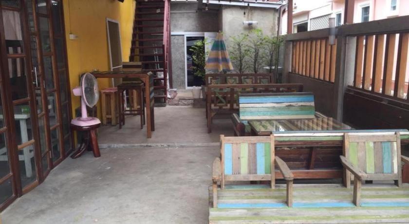 De Hostel Prachuap Khiri Khan Exteriör bild